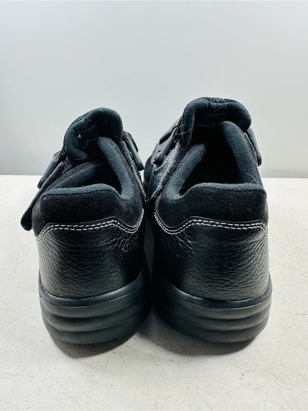 Dr. Martens sturdy black